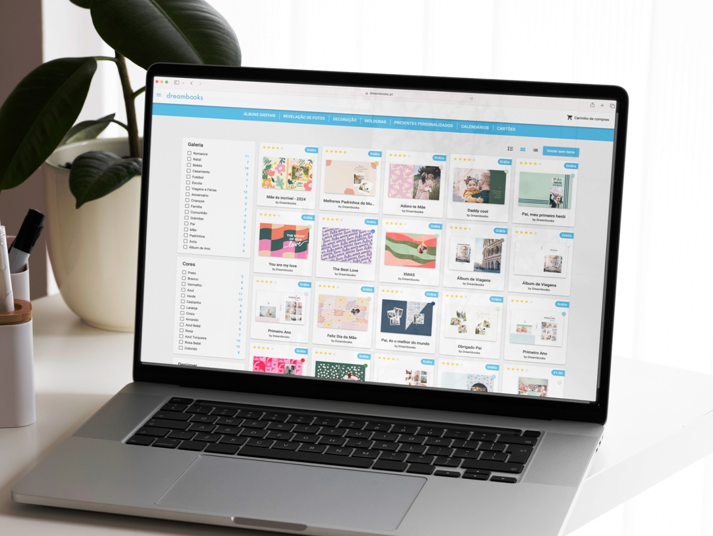 Centenas de Temas para personalizar seu Álbum de Fotos